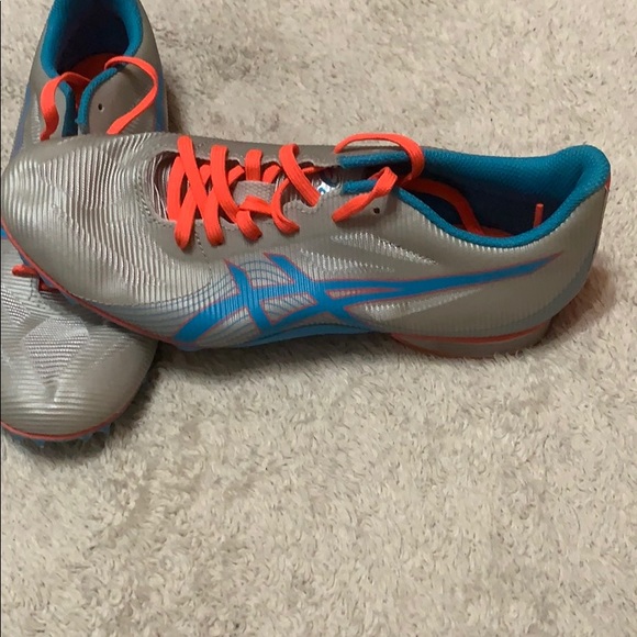 ASICS Track Shoes - Picture 2 of 2